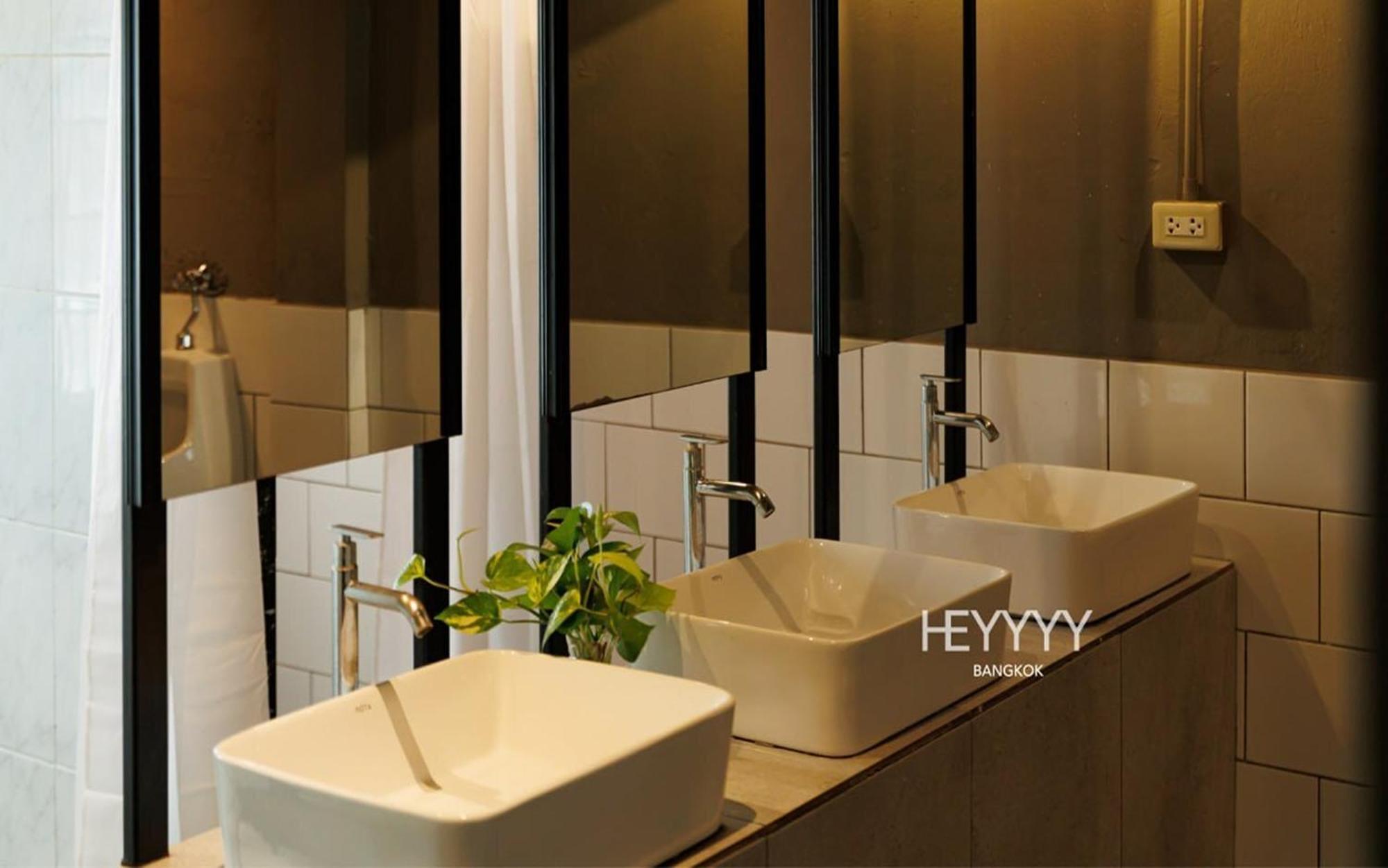 Heyyyy Bangkok Hostel Ngoại thất bức ảnh